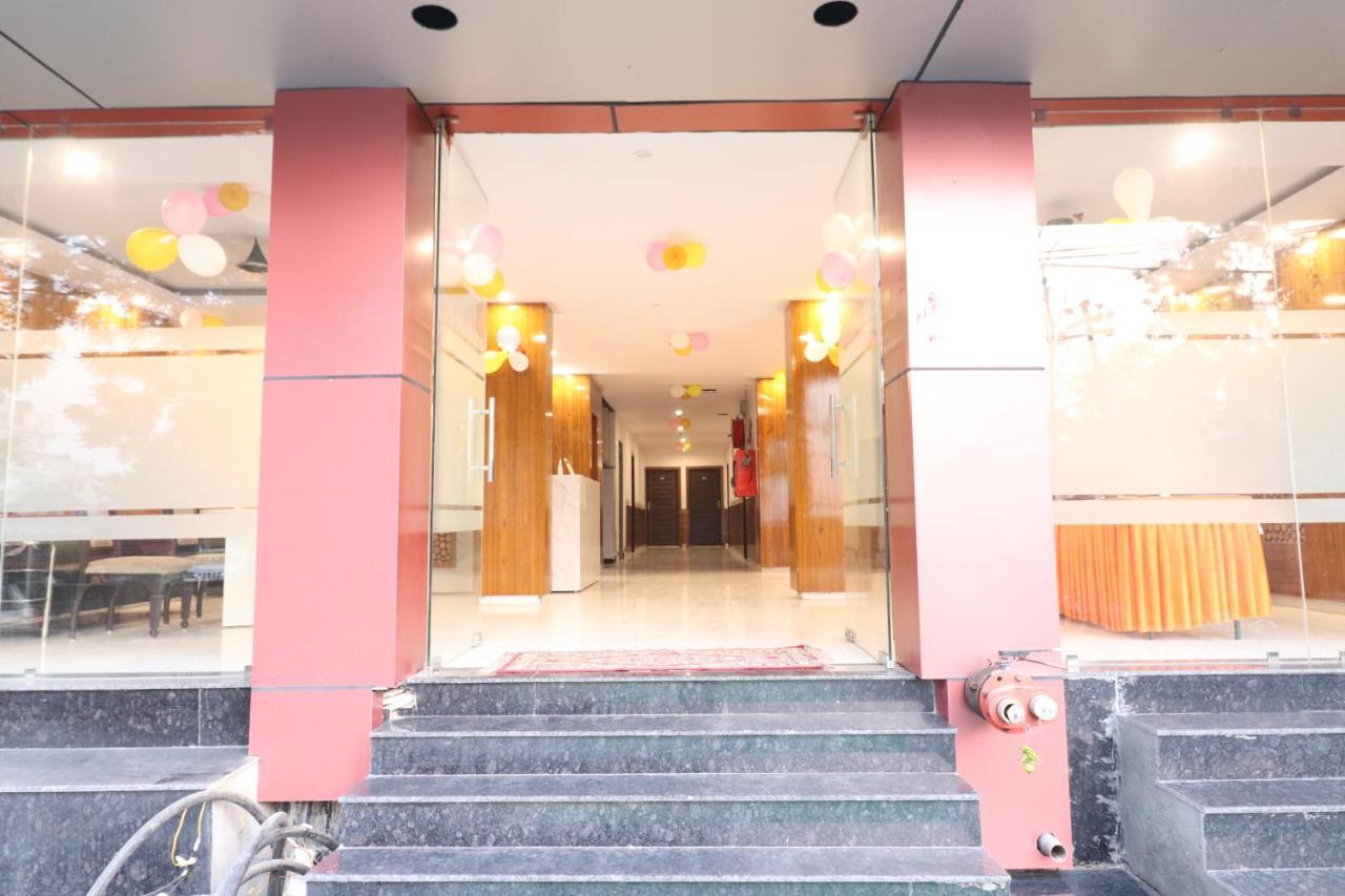 Hotel Hari International - Noida Sector 11 Exterior foto