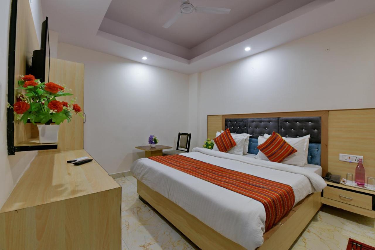 Hotel Hari International - Noida Sector 11 Exterior foto